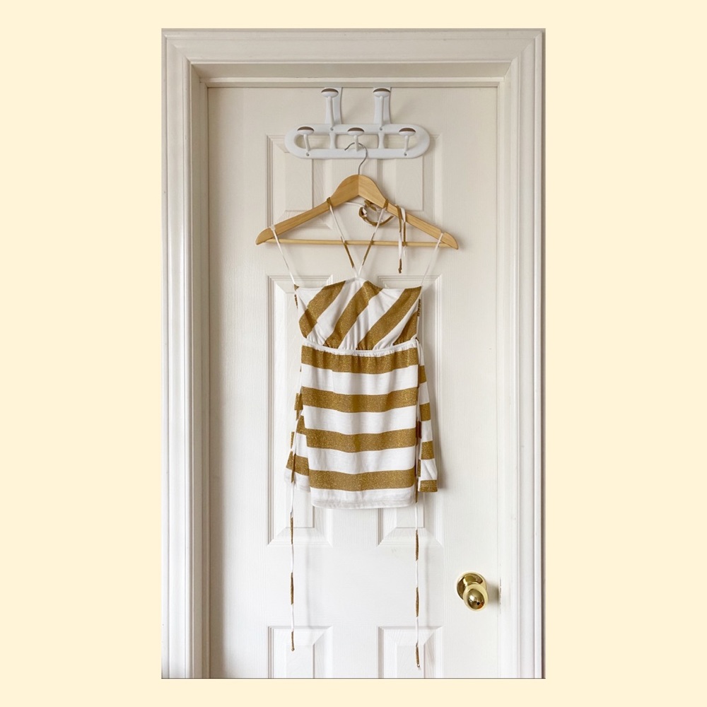 🌹Guess strapless top🌹 - Picture 2 of 6